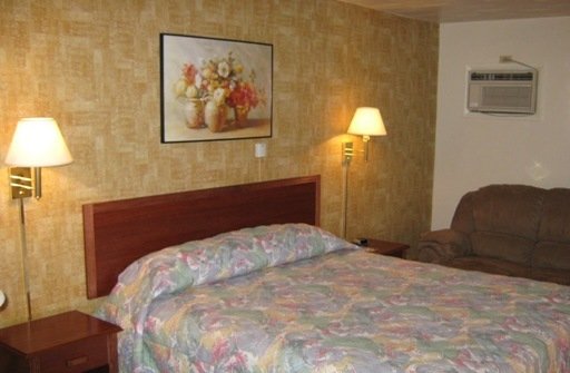 Mid-Town Motel - La Junta, CO