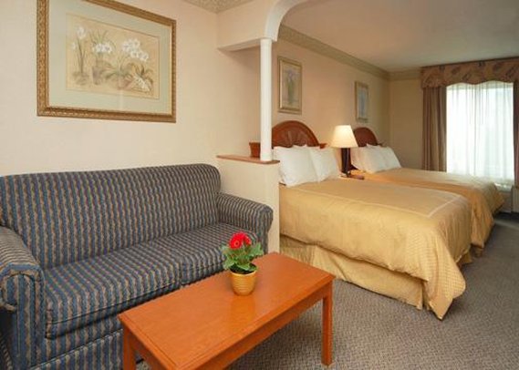 Comfort Suites - Benton Harbor, MI
