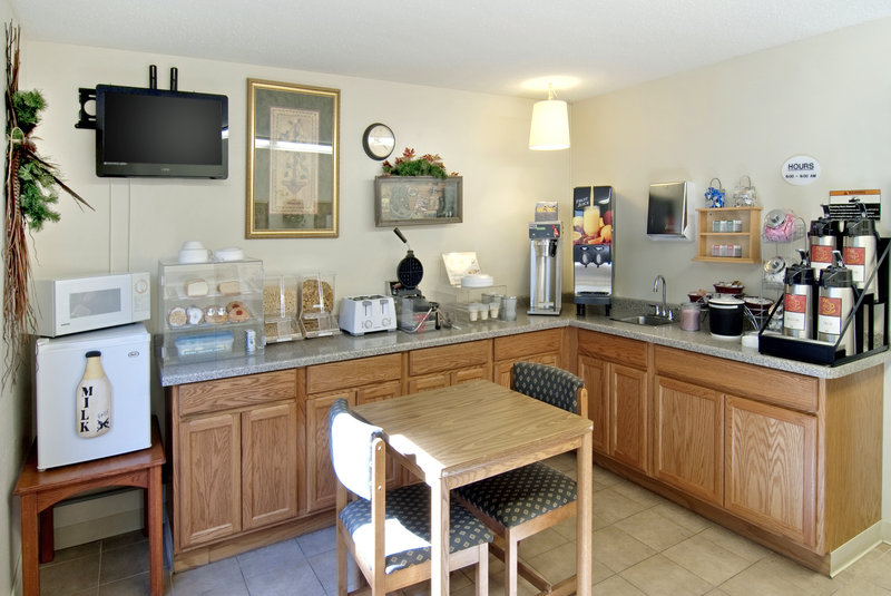 Americas Best Value Inn - Rhinelander, WI