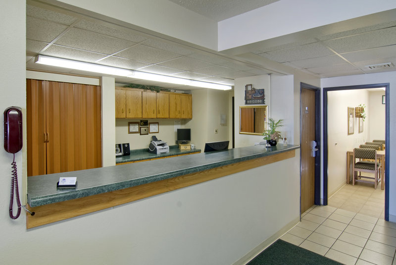 Americas Best Value Inn - Rhinelander, WI