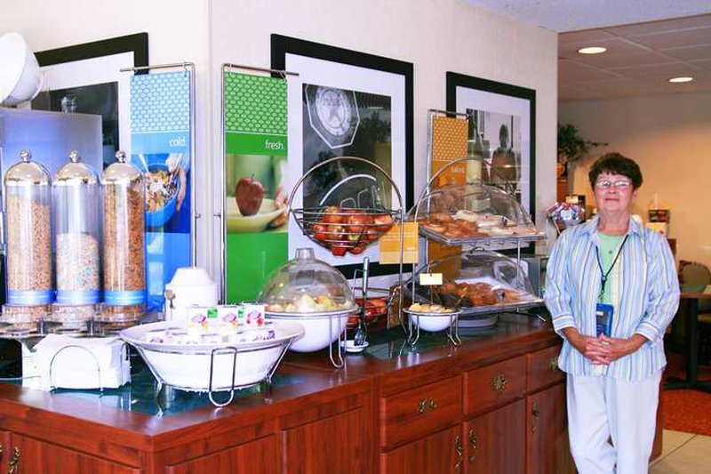 Hampton Inn - Effingham, IL