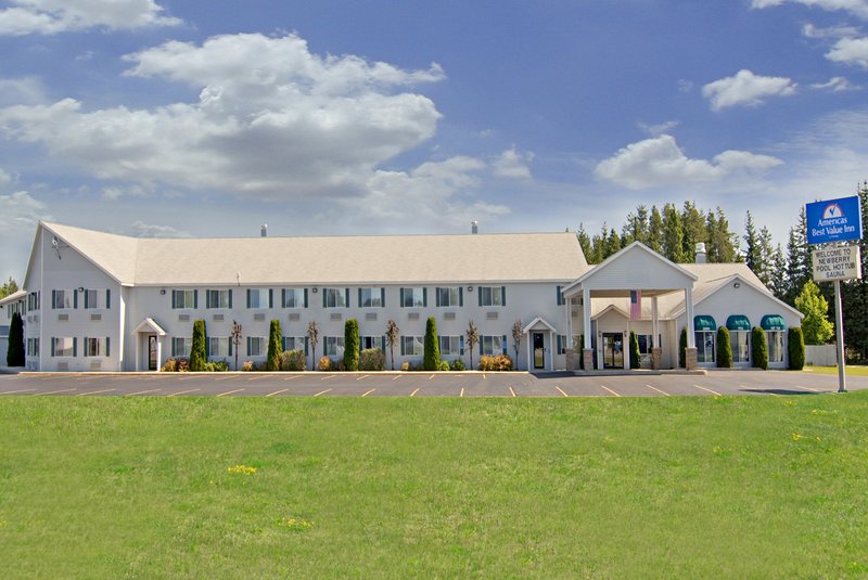 Americas Best Value Inn-Tahquamenon Country - Newberry, MI