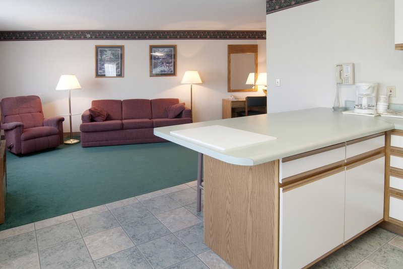 Americas Best Value Inn-Tahquamenon Country - Newberry, MI