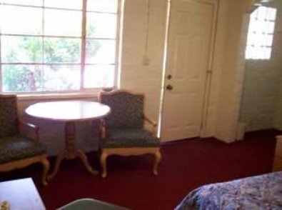El Patio Motel - Studio City, CA