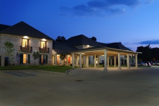 Parc England Hotel - Alexandria, LA