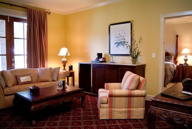 Parc England Hotel - Alexandria, LA