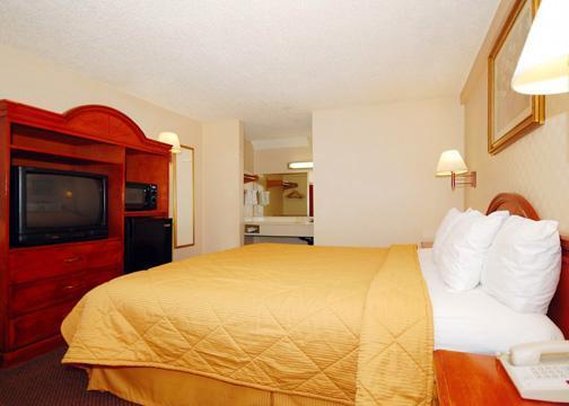 Comfort Inn - Downey, CA