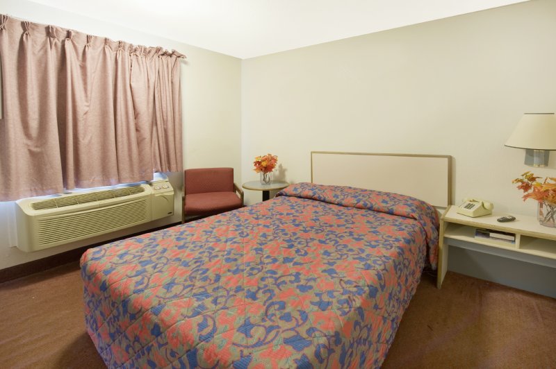 Americas Best Value Inn Hartford - Hartford, CT