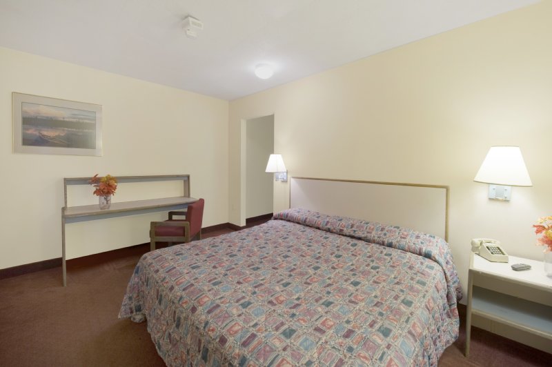 Americas Best Value Inn Hartford - Hartford, CT