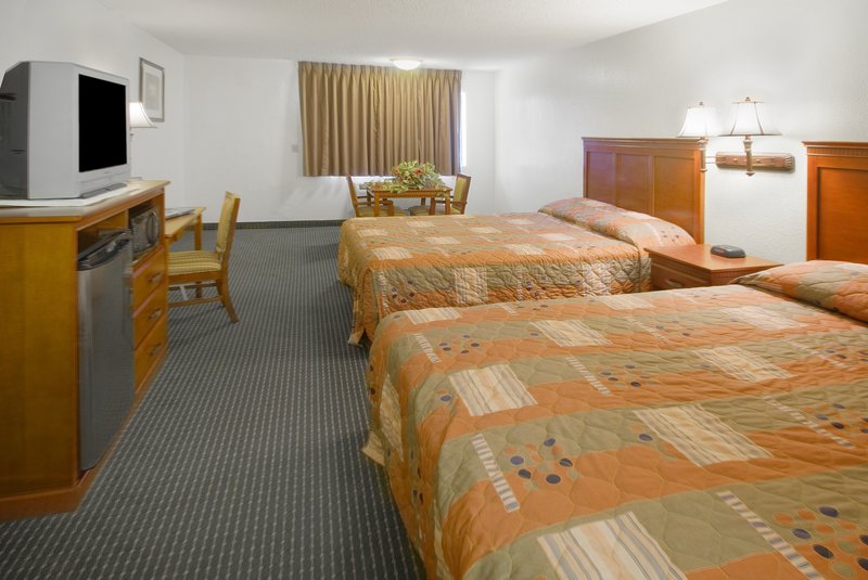 Americas Best Value Inn & Suites Bakersfield - Bakersfield, CA