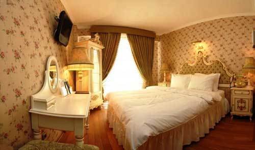 THE BOUTIQUE AMISOS HOTEL | EBUSUUD CAD NO 2 34417 /ISTANBUL | +90 212 512 70 50