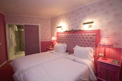 THE BOUTIQUE AMISOS HOTEL | EBUSUUD CAD NO 2 34417 /ISTANBUL | +90 212 512 70 50