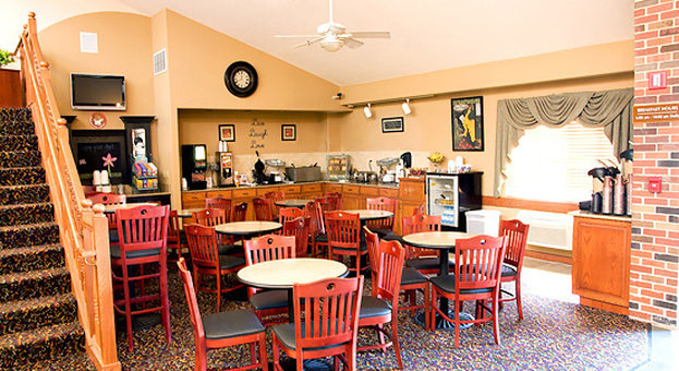 Americinn - Peoria, IL