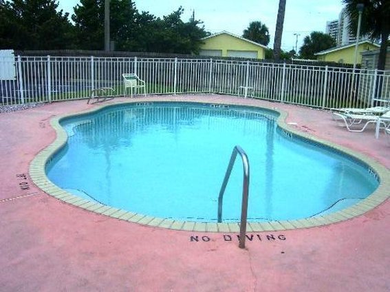 Atlantic Inn - Indialantic, FL