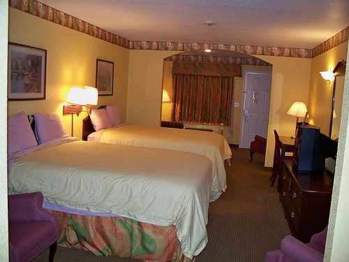 Magnolia Inn and Suites - Magnolia, TX