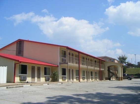 Economy Inn - Buffalo, TX