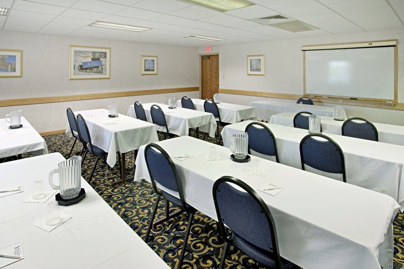 LEXINGTON HOTEL-DETROIT METRO - Romulus, MI