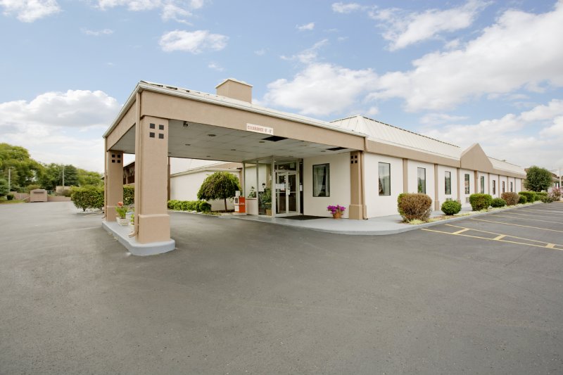 Americas Best Value Inn-Shelbyville - Shelbyville, TN