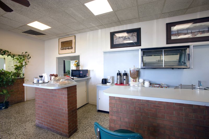 Americas Best Value Inn - Monahans, TX