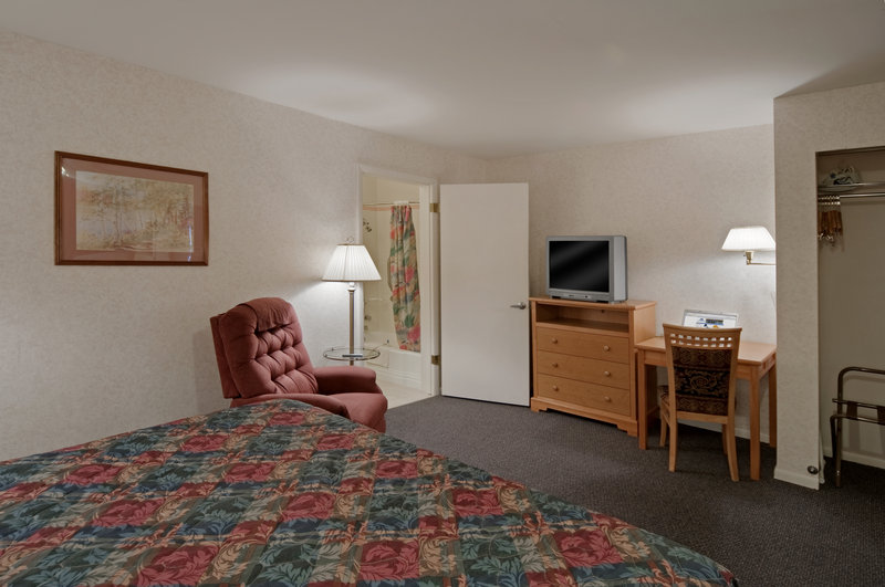 Americas Best Value Inn - Belleville, KS