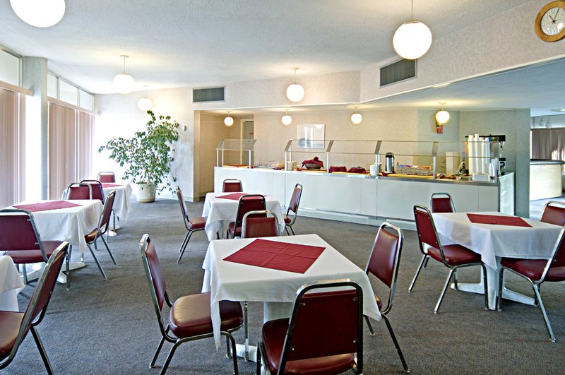 Americas Best Value Inn - Manhattan, KS