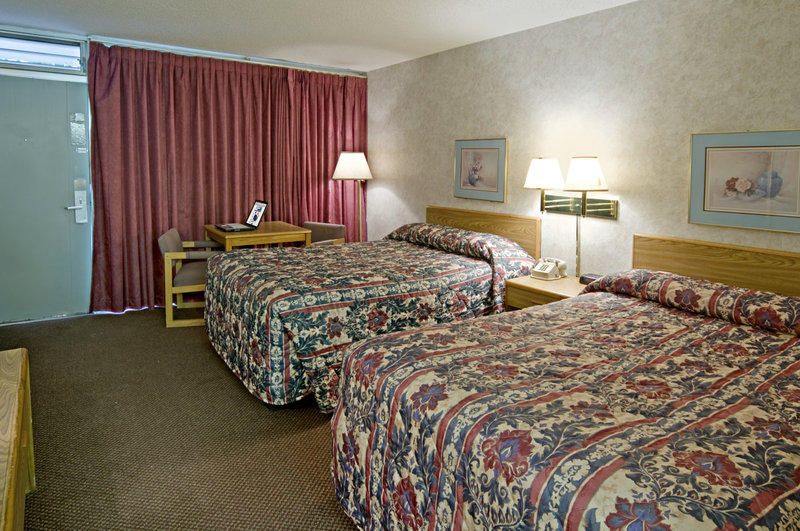 Americas Best Value Inn - Manhattan, KS