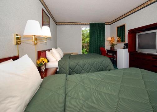 Stratford Inn - Sycamore, IL