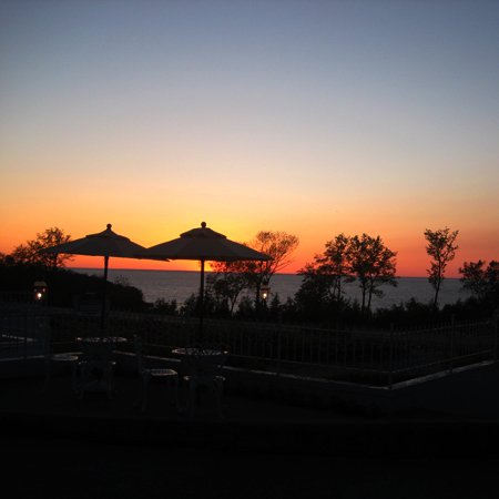 Bay Inn Of Petoskey - Petoskey, MI
