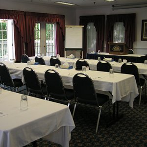 Centennial Apartments - Farmington, CT