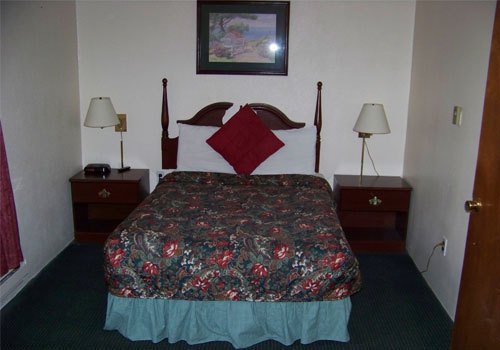 Holly Motel - Vincentown, NJ