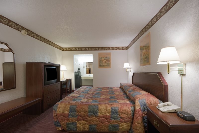 Americas Best Value Inn - Tallahassee, FL