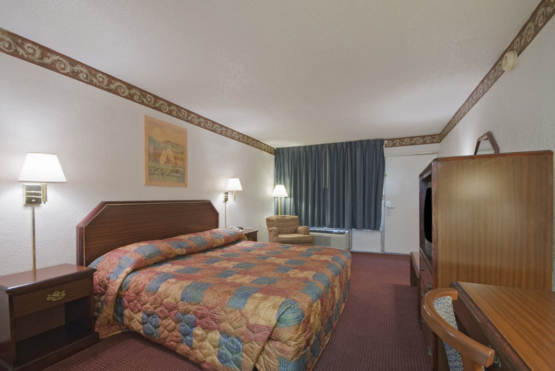 Americas Best Value Inn - Tallahassee, FL