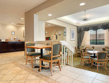 Days Inn By Wyndham Dothan - Dothan, AL