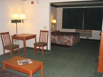Americinn - Manitowoc, WI