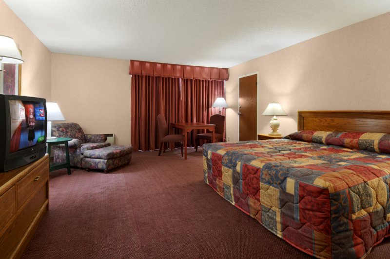 Brainerd Hotel & Conference - Brainerd, MN