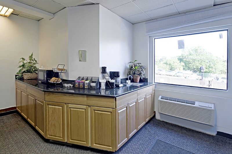 Americas Best Value Inn Stamford