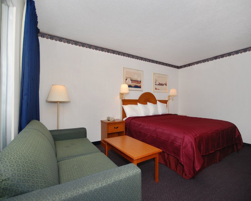 Rodeway Inn & Conference Center - Sioux City, IA