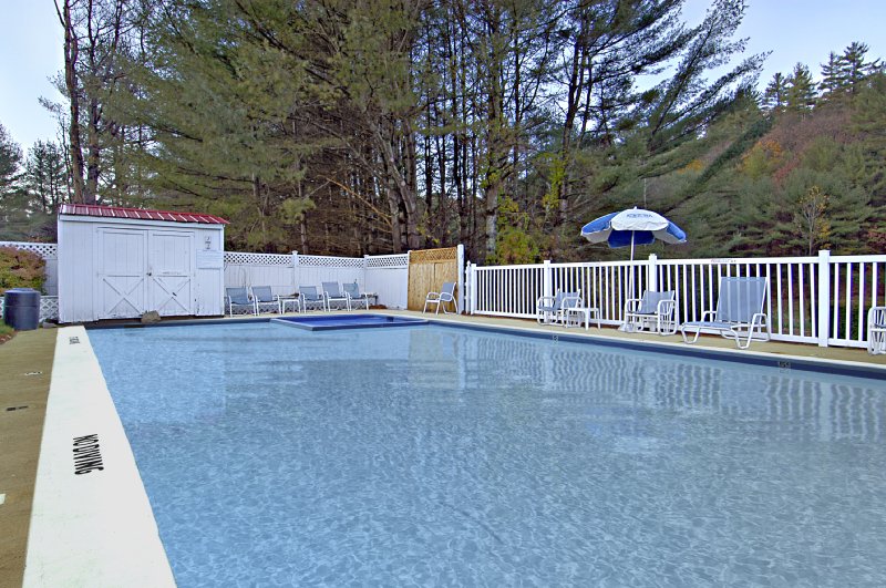RED ROOF INN - Plymouth, NH