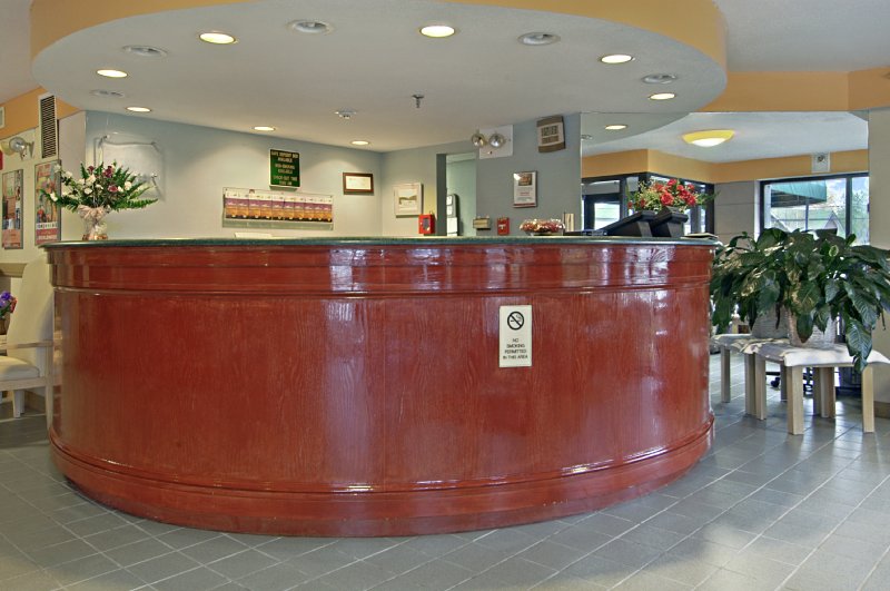 RED ROOF INN - Plymouth, NH
