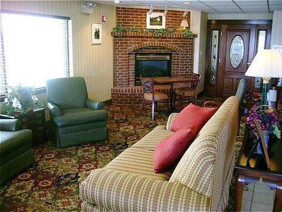 GuestHouse International Inn & Suites Grayson - Grayson, KY