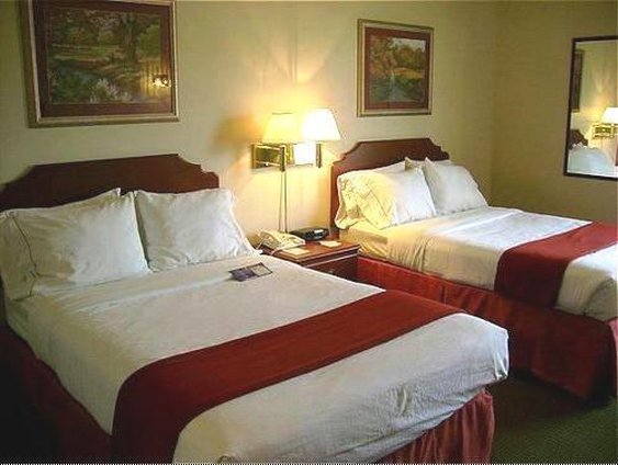 GuestHouse International Inn & Suites Grayson - Grayson, KY