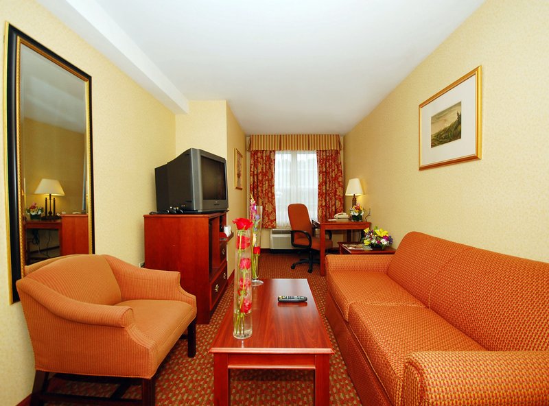 BEST WESTERN PLUS-BLACK ROCK - Fairfield, CT