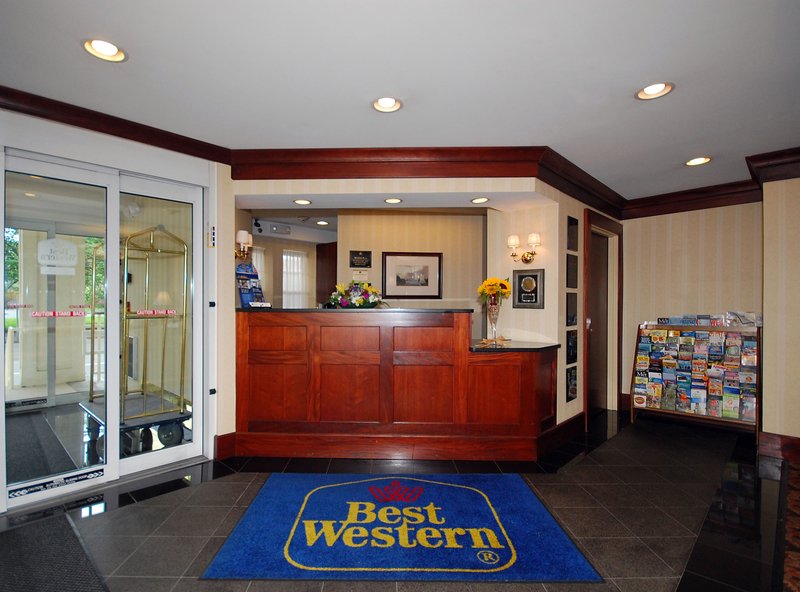 BEST WESTERN PLUS-BLACK ROCK - Fairfield, CT