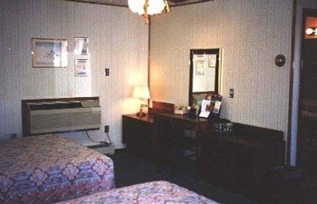 Monterey Non Smokers Motel - Room