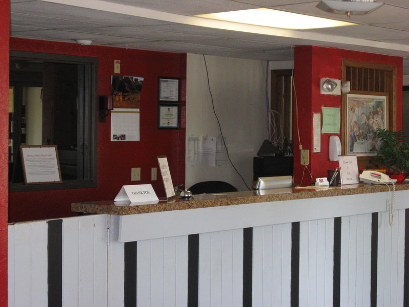 Regency Inn & Suites Faribault - Faribault, MN