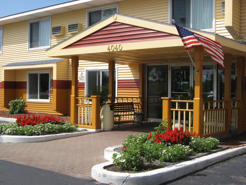 Regency Inn & Suites Faribault - Faribault, MN