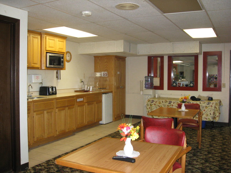 Regency Inn & Suites Faribault - Faribault, MN