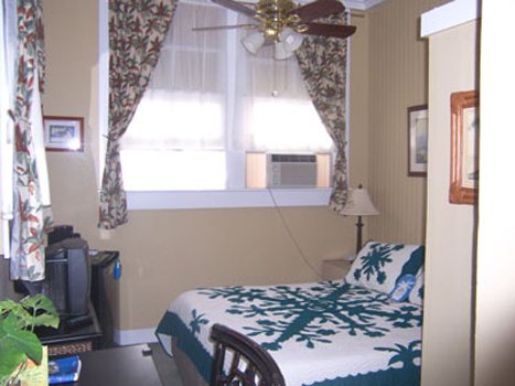Wailuku Guesthouse - Wailuku, HI