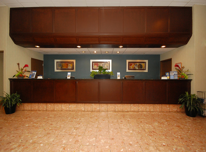 High Point Plaza Hotel - High Point, NC
