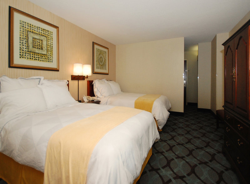 High Point Plaza Hotel - High Point, NC